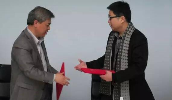 J9.COM组团进建履历无锡“拈花湾”，并与MAO签署战术合作，预示着J9.COM将在精品地产、产业地产、游览地产等领域与MAO加强深度合作。